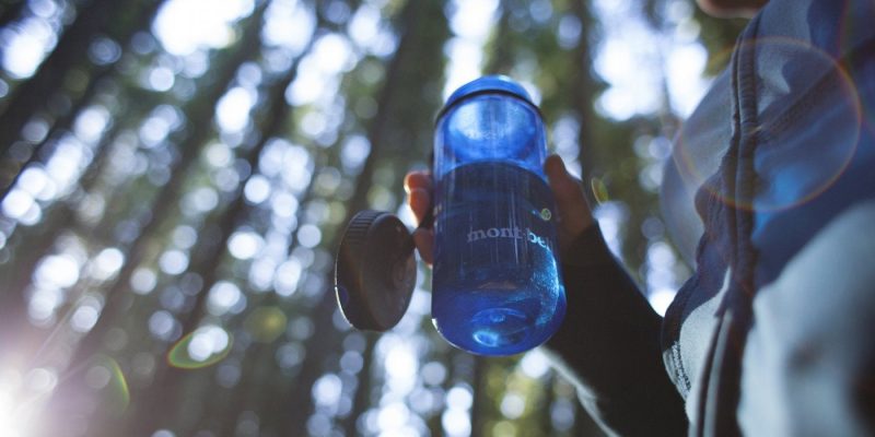 how-to-clean-a-nalgene-bottle-featured